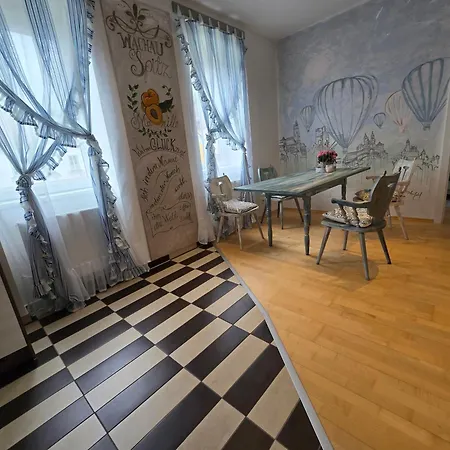 Apartment Kunst Im Schwalbenhaus *