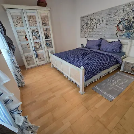 Kunst Im Schwalbenhaus Apartment *