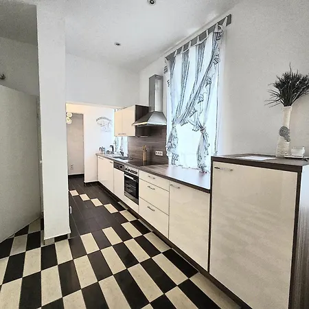 Kunstapartment Mit 2 Schlafzimmer Max 4 Personen * Spitz an der Donau